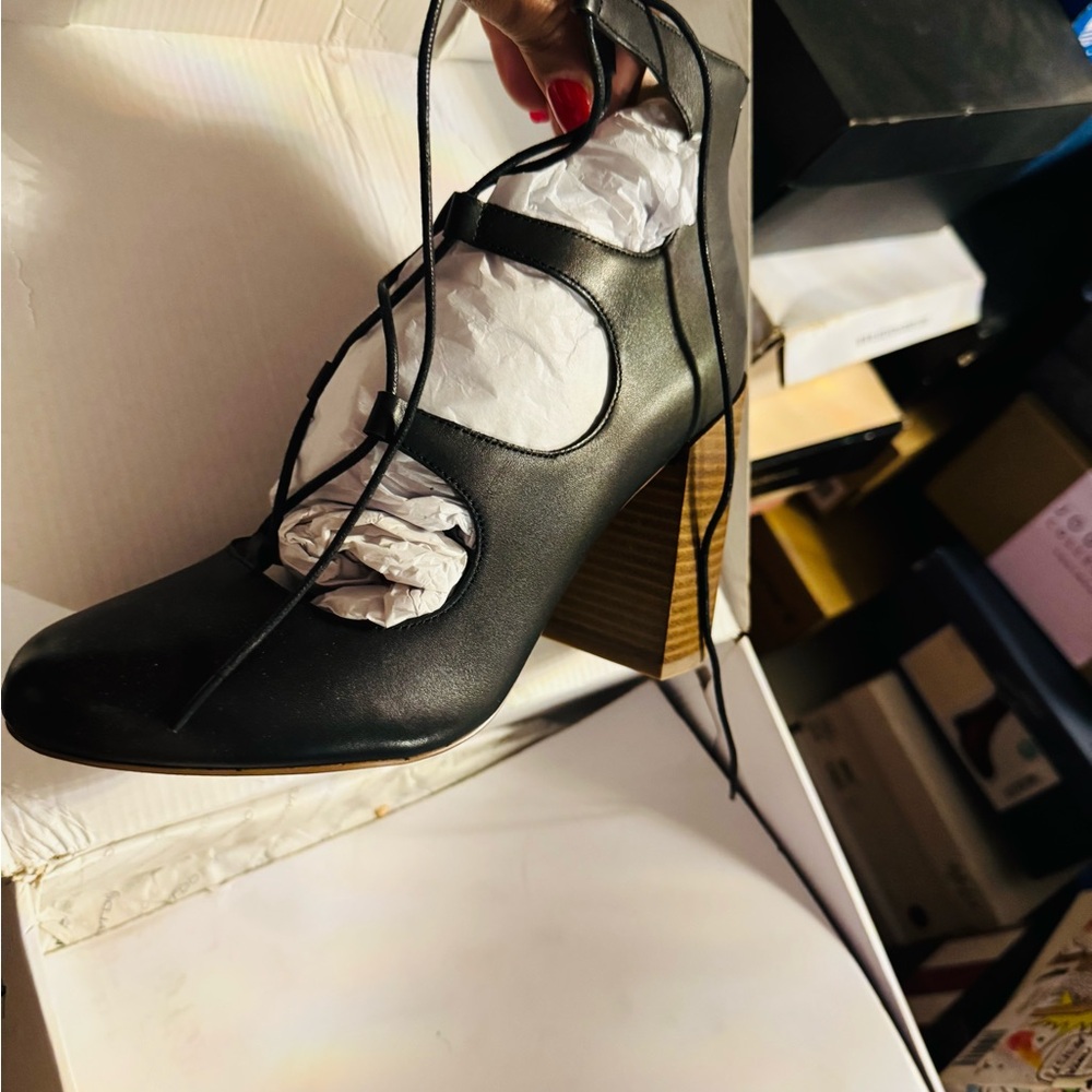 Aldo Black Heeled Pumps Classic Elegant Design